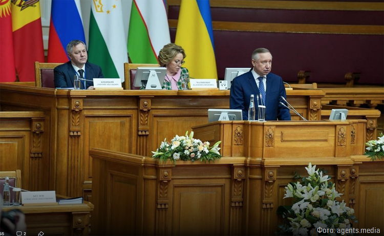 «Cам по себе говно»: Пригожин высказался о выступлении Беглова на фоне флага Украины