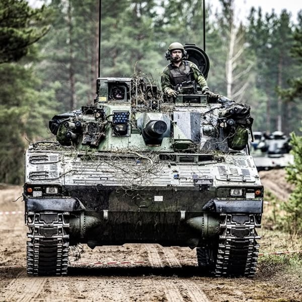 Еврокомиссия предложила создать «военный Шенген» для ускорения переброски войск