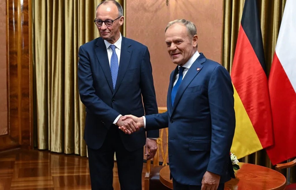 Встреча Мерца и Туска в Берлине прошла в напряжённой атмосфере